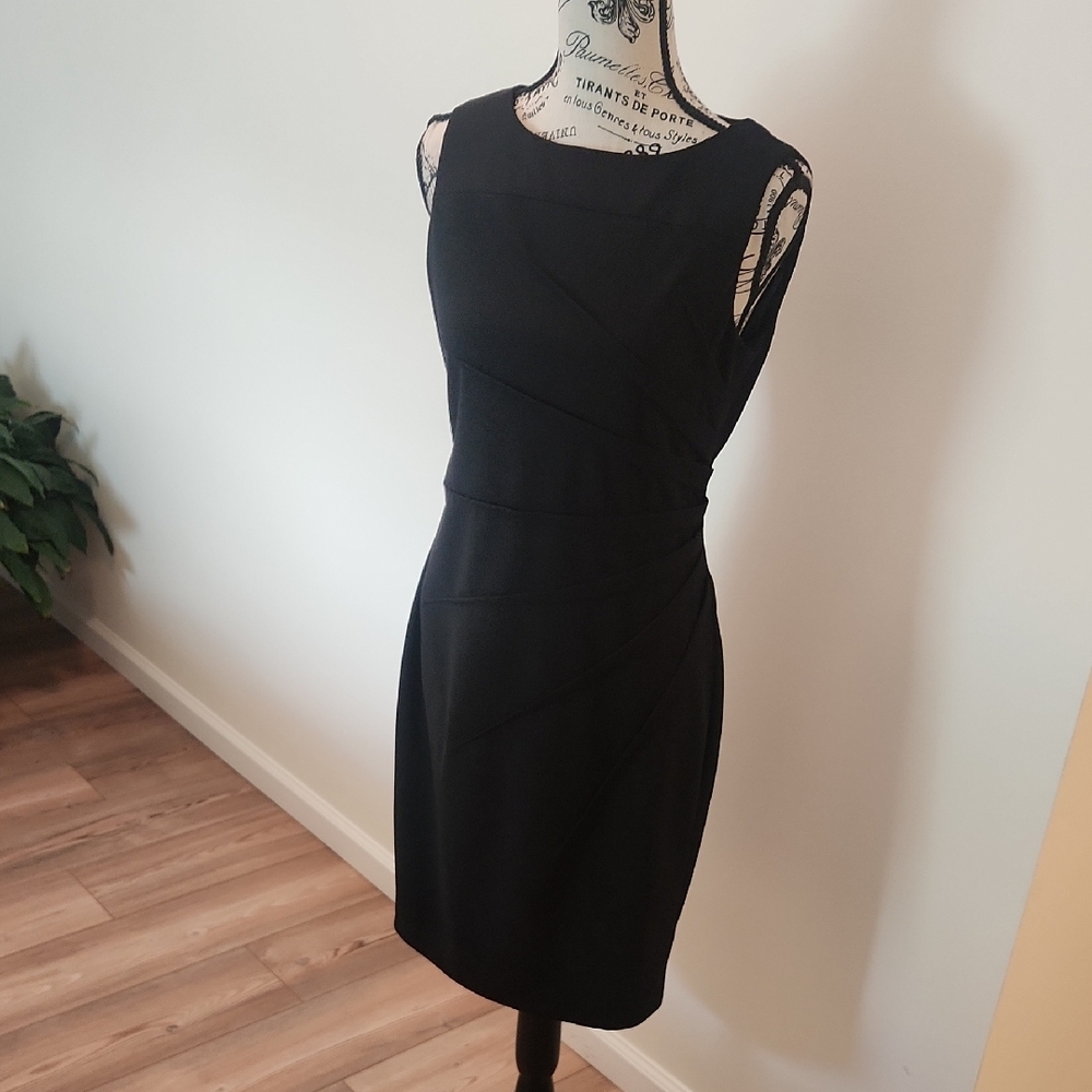 Calvin Klein Black Sleeveless Sheath Mini Dress
